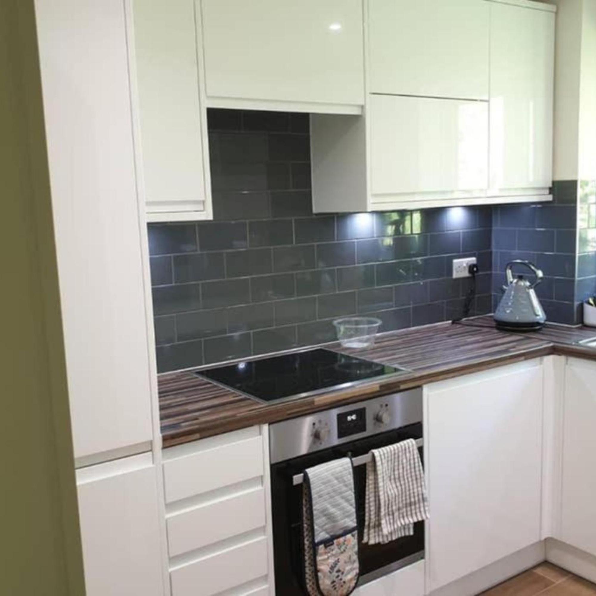 Ferienwohnung 2-Bed Sleeps 4 Comfy For Contractors With Free Parking In Crawley Near Gatwick Manor Royal Refurbished Exterior foto