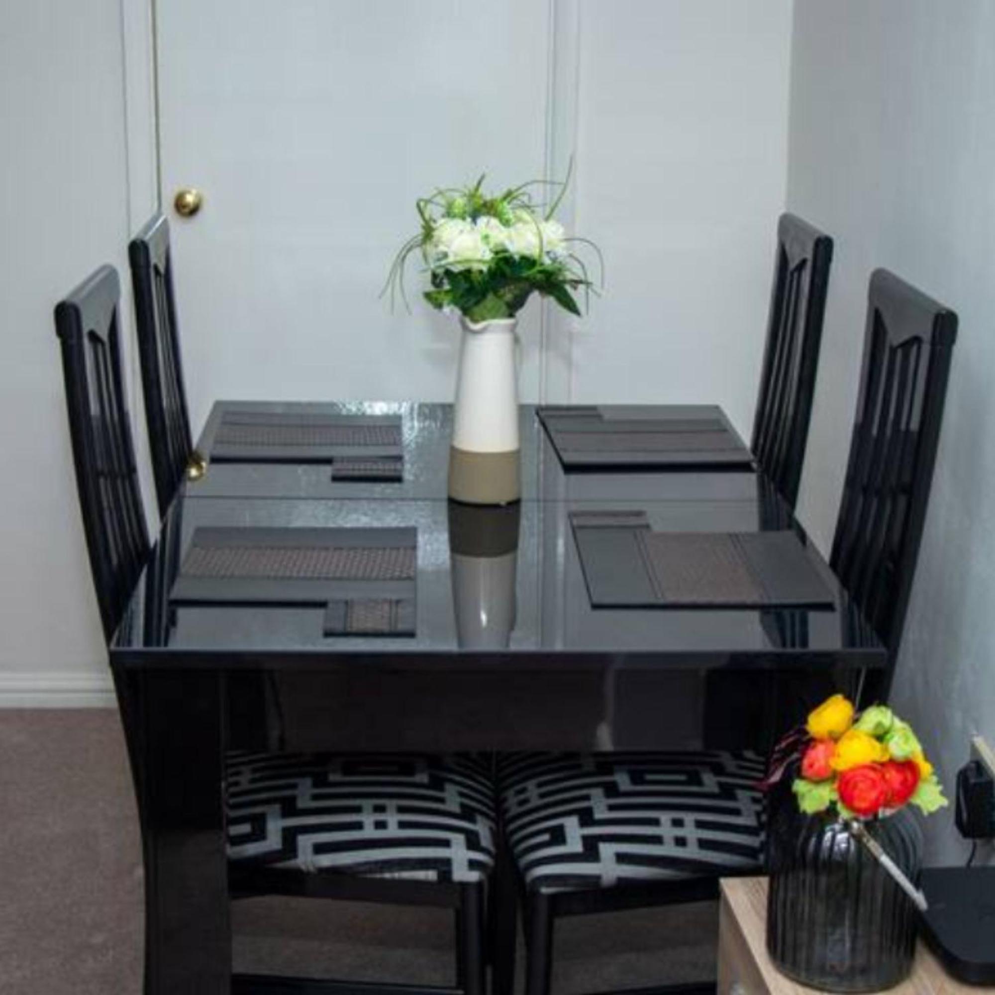 Ferienwohnung 2-Bed Sleeps 4 Comfy For Contractors With Free Parking In Crawley Near Gatwick Manor Royal Refurbished Exterior foto